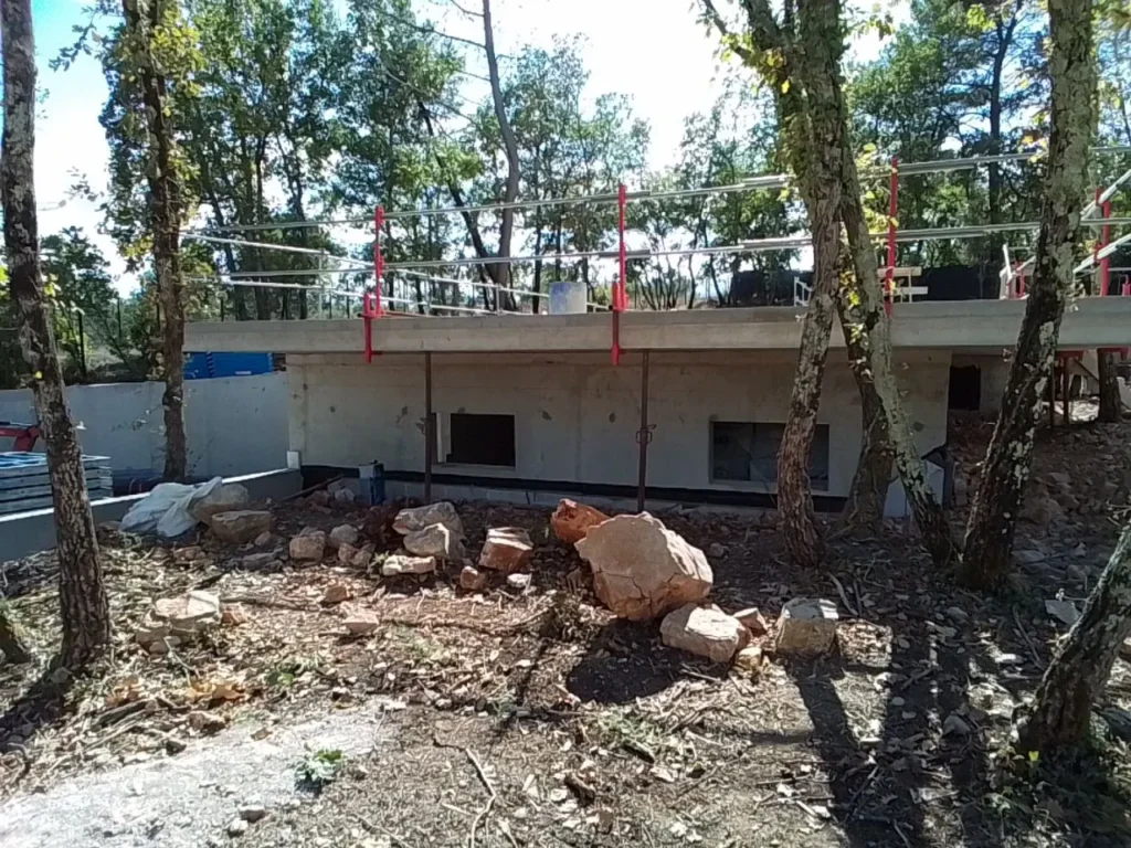 Construction d'une villa à Tourrettes par APC Architectes à Callian