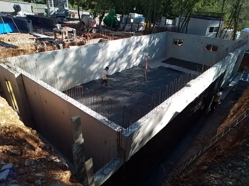 Construction d'une villa à Tourrettes par APC Architectes à Callian