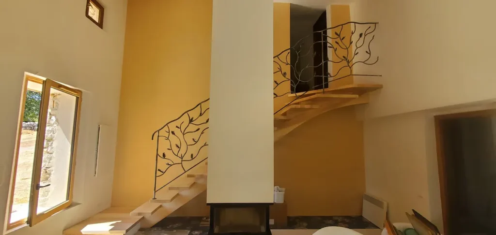 Rénovation d'une bastide à Mons Chassagne par APC Architectes à Callian