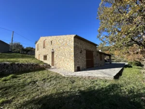 Rénovation d'une bastide à Mons Chassagne par APC Architectes à Callian