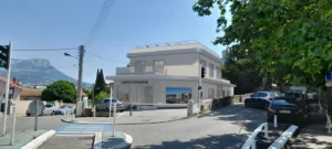 Rénovation d'une agence bancaire à Toulon par APC Architectes à Callian